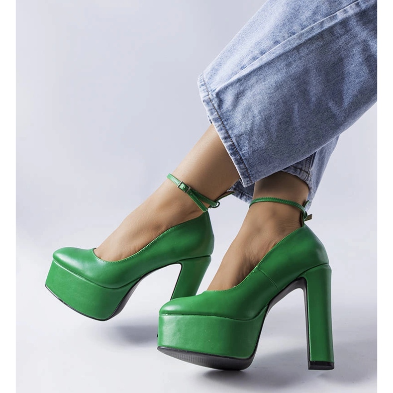 Décolleté verdi con tacco alto di Hervé verde 1