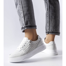 Scarpe in pelle bianca decorate con cerniera Jezzi bianco 1