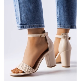 Evento Sandali a blocchi intrecciati beige di Oliveirinhas 2