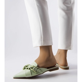 Pantofole eleganti verdi con catena Patenaude verde 1