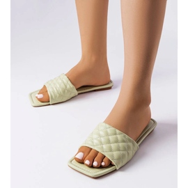 Pantofole eleganti verdi con trapuntatura di Labrie verde 1