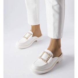 Infradito bianche con punta incorporata di Columbus bianca 1