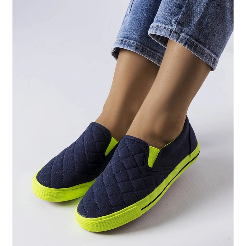 Sneaker slip-on trapuntate blu navy di Balsamo 1