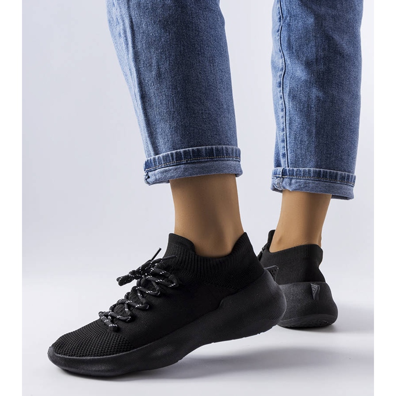 Sneaker in tessuto nero di Côté 1