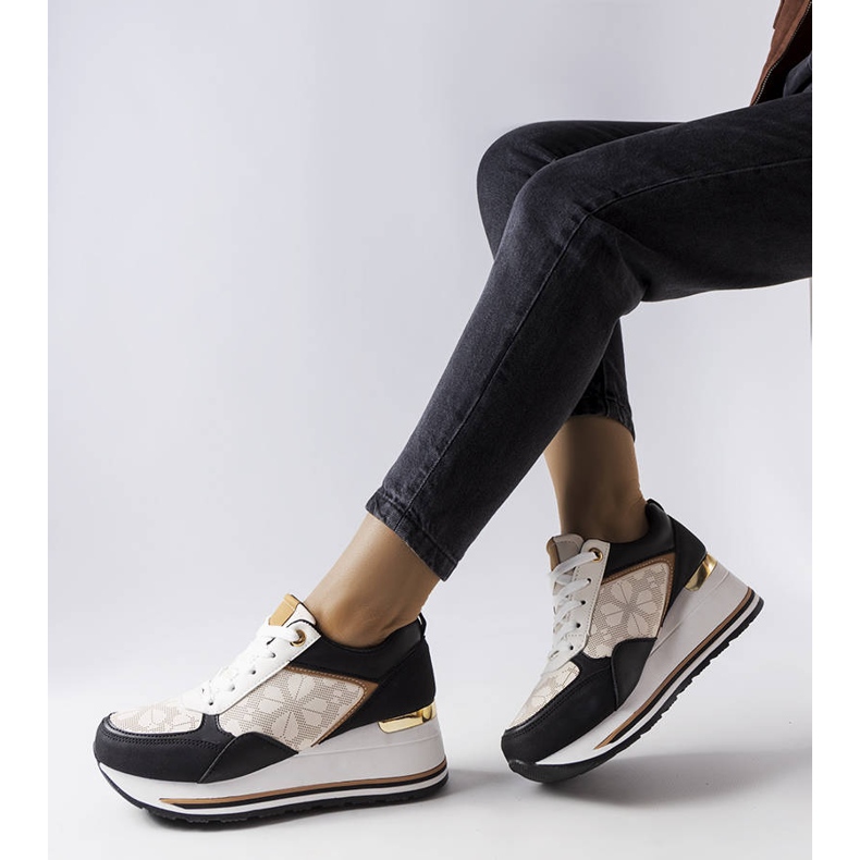 Sneaker con zeppa di colore nero di Pouliotte 1