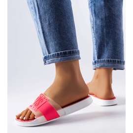 Pantofole in gomma rosa di Paris 1