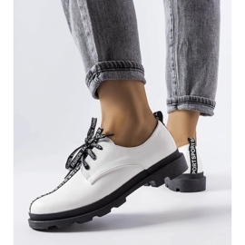 Scarpe francesine bianche con suola a contrasto di Hanifan bianco 1
