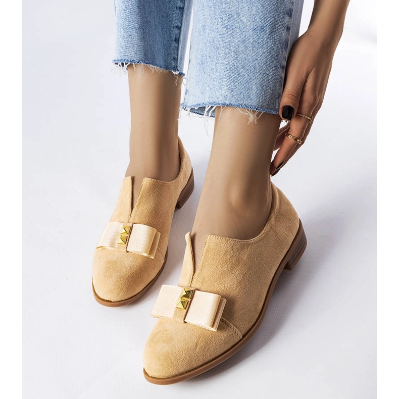 Brogue beige con fiocco di Poplar 1