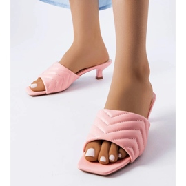 Sandali rosa con tacco basso di Launay 1