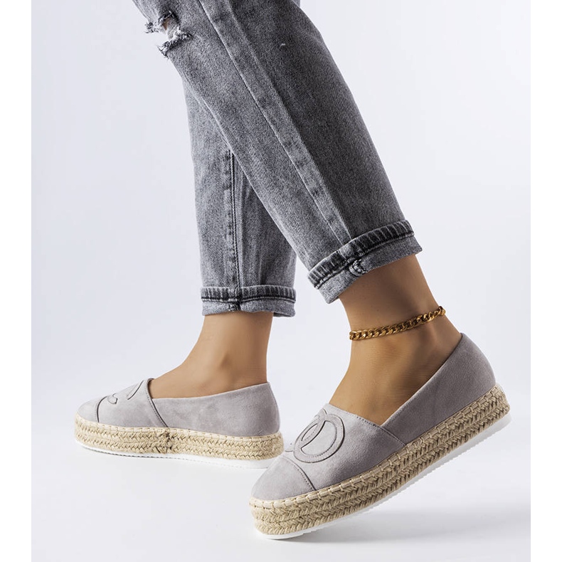 Espadrillas con plateau di colore grigio di Beaudry 2