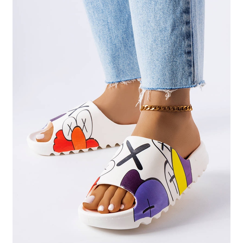 Pantofole bianche con battistrada e stampe bianca 1