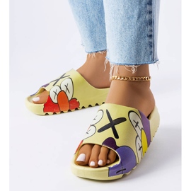 Pantofole verdi con stampe verde 1