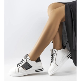 Inna Sneakers bianche e nere con strass Xarles bianco 1