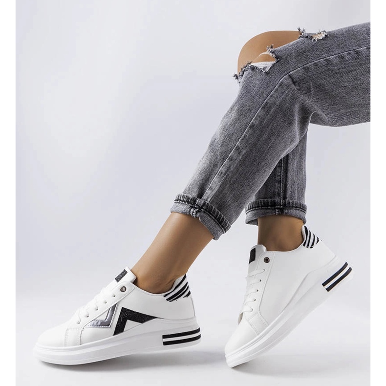 Sneakers con plateau in bianco e nero di Monty 1