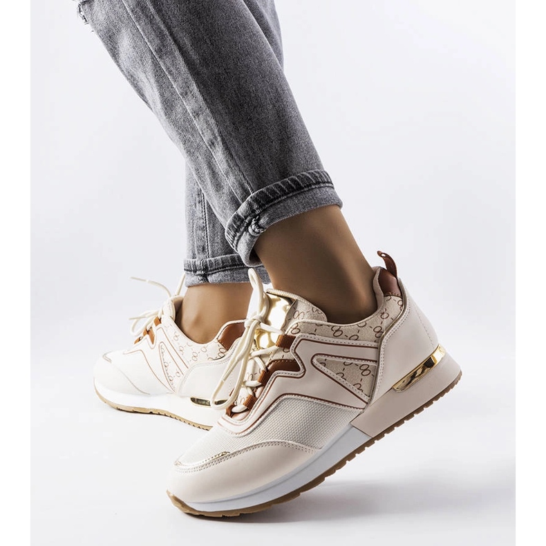 Sneakers beige con dettagli dorati di Bedord 1