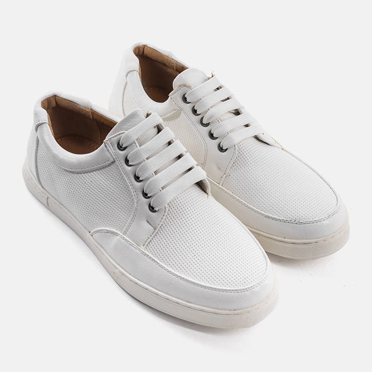 Scarpe da uomo bianche decorate con goffratura Emer bianca 1
