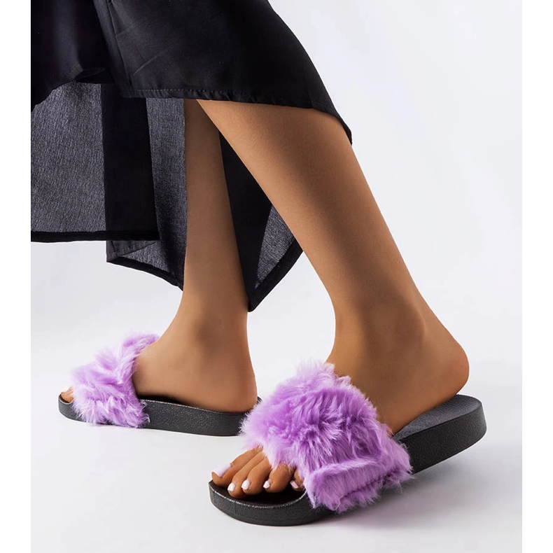 Pantofole viola con pelliccia di Genevre 1