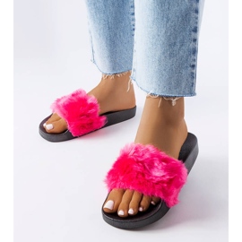 Pantofole rosa con pelliccia di Genevre 1