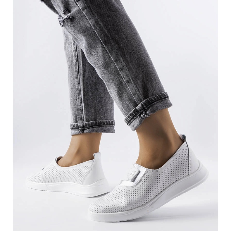 Sneakers traforate bianche di Ethels bianco 1