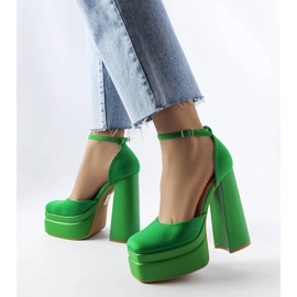 Décolleté verdi con tacco alto di Romines verde 1