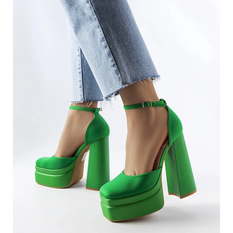 Décolleté verdi con tacco alto di Romines verde 1