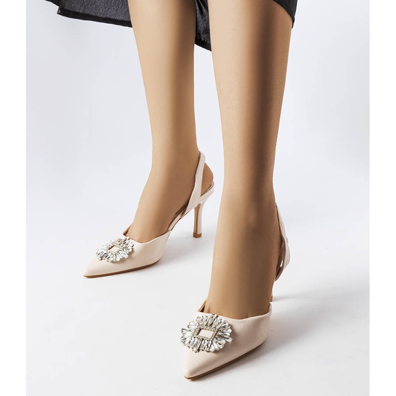 Décolleté beige con zirconi di Moïse 1