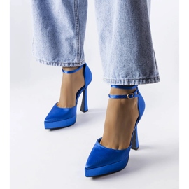 Décolleté blu con tacco alto di Dallas 1