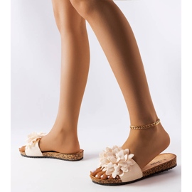 Pantofole beige decorate con fiori Farland 2
