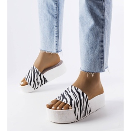 Scivoli zebrati AE35 bianca 1