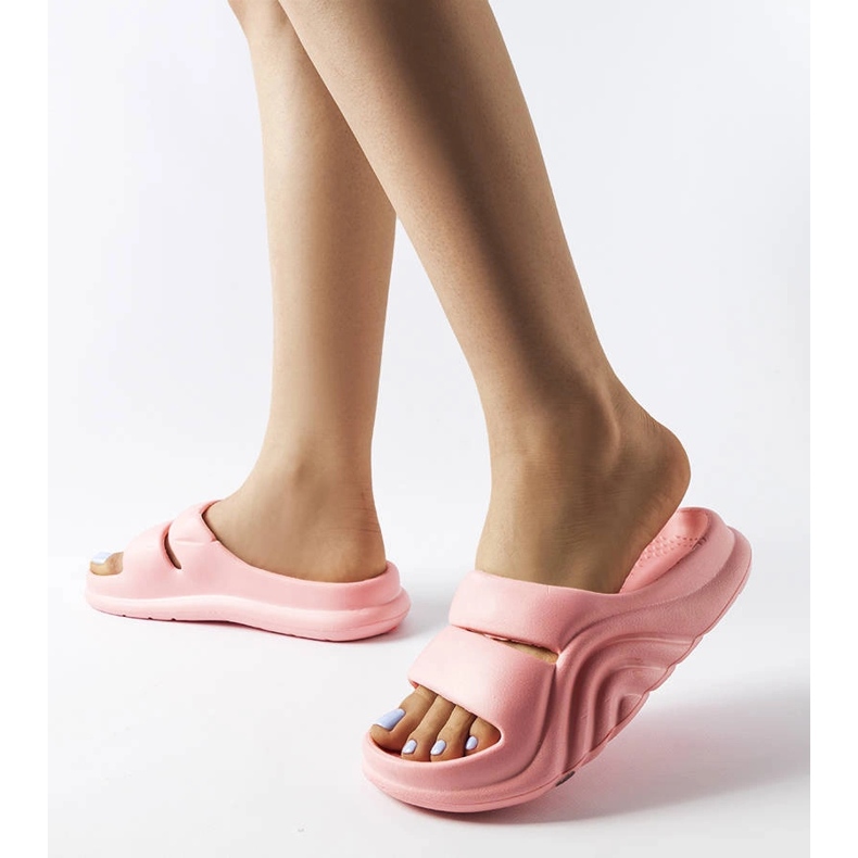 Pantofole in gomma rosa di Geneve 2