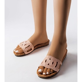 Scivoli rosa decorati con getti Lagacé 1