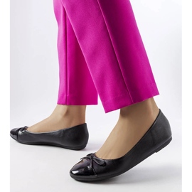 Ballerine con punta in vernice nera di Despins nero 1