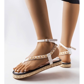 Sandali bianchi decorati con catena Varieur bianco 2