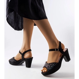 Inna Sandali neri di Beltane nero 1