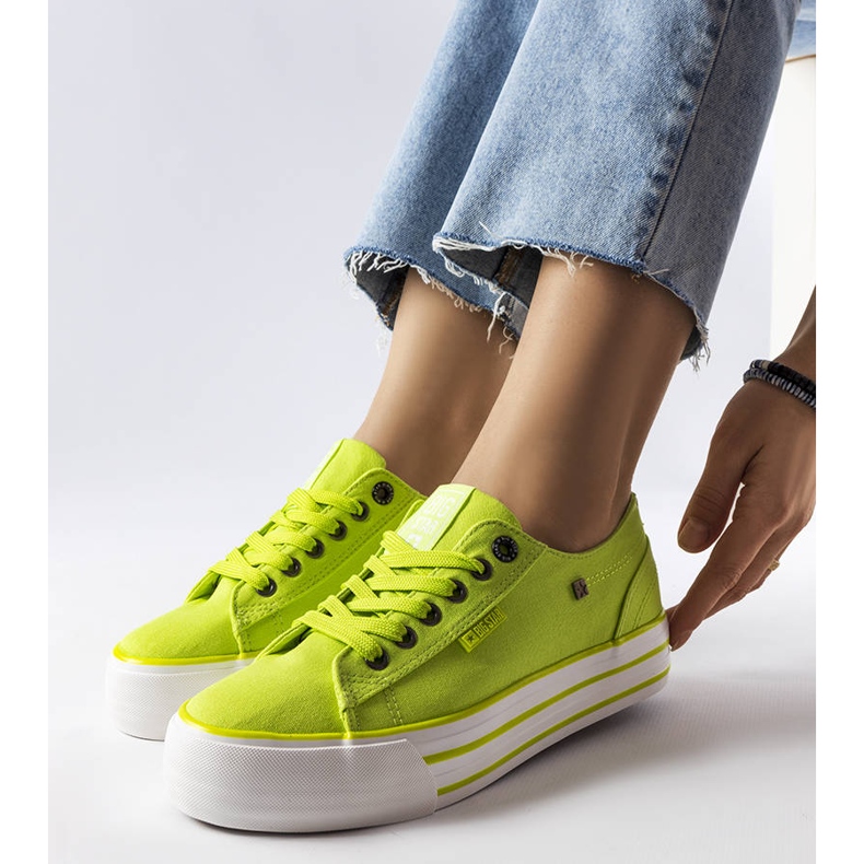 Sneakers verdi sulla piattaforma Big Star HH274057 verde 1