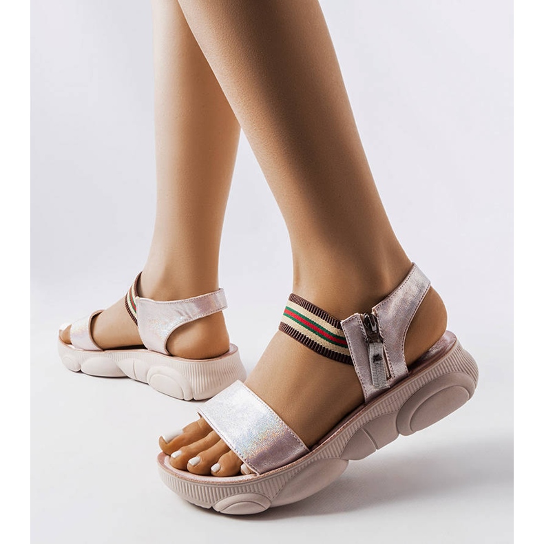Sandali sportivi rosa metallizzati di Parsip 1