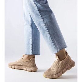 Sneaker senza lacci beige di Yellville 1