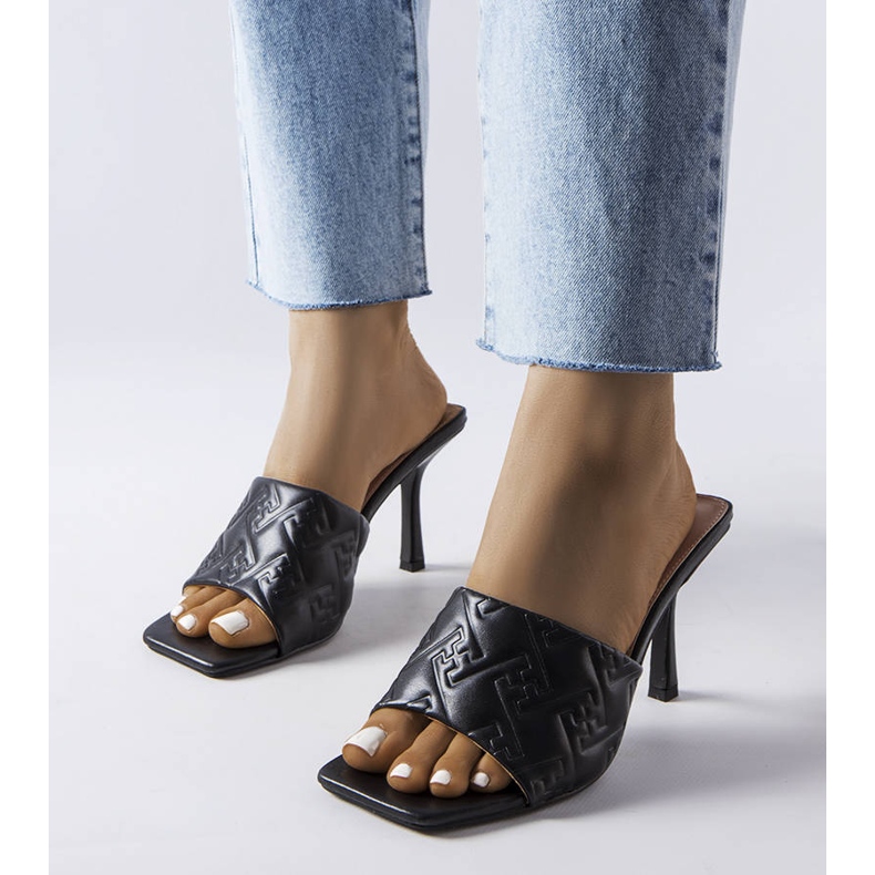 Eleganti sandali neri con tacco di Cambrina nero 1