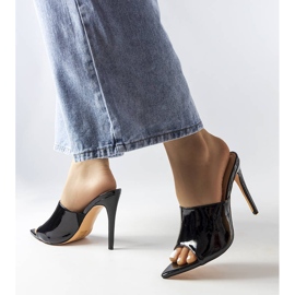 Sandali in vernice nera di Wasima nero 2