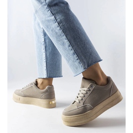 Sneaker con plateau di colore grigio di Amathymes 2