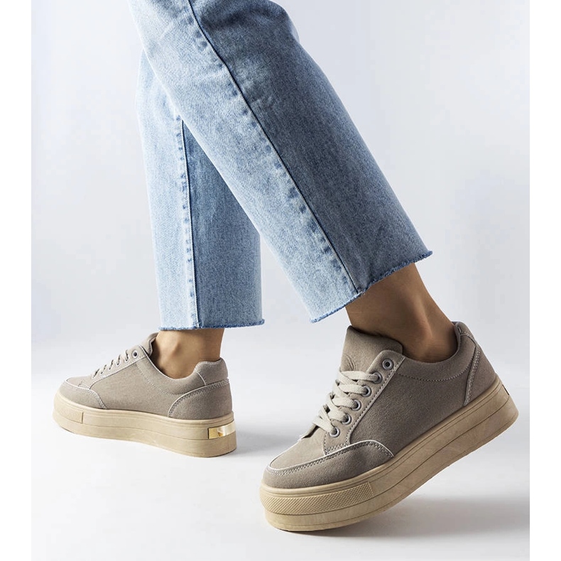 Sneaker con plateau di colore grigio di Amathymes 2