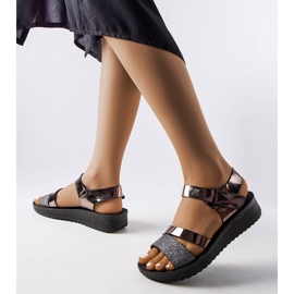 Inna Sandali con zeppa color argento di Randi 1