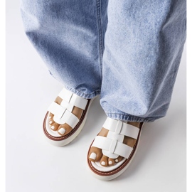 Sandali bianchi Lola con plateau bianca 2