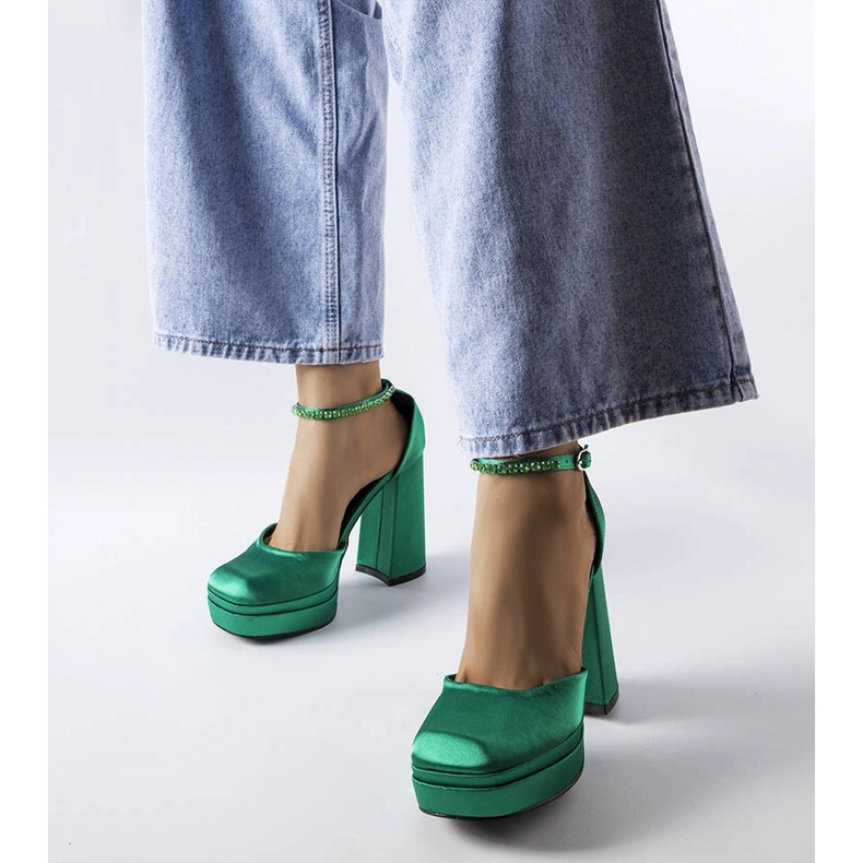 Décolleté verdi con tacco alto di Elida verde 1