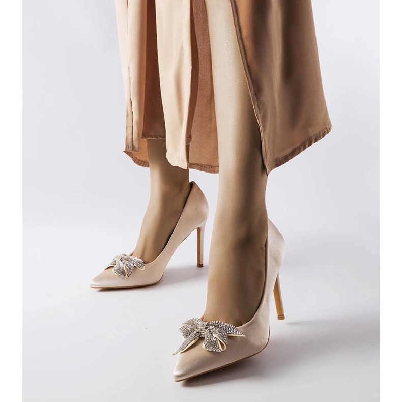 Spille beige con finitura satinata e fiocco Mia 1