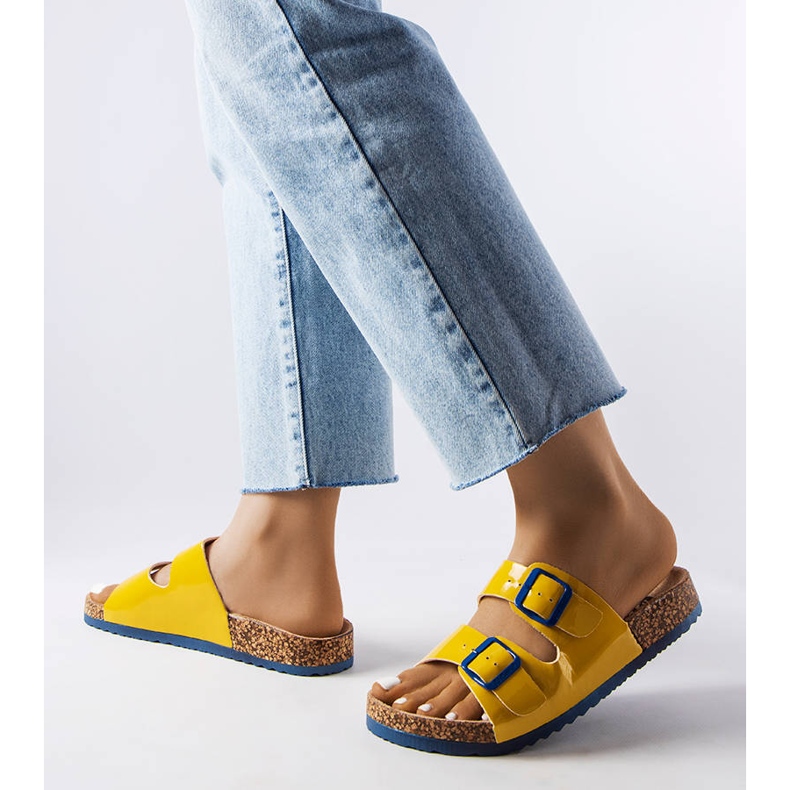 Ciabatte in sughero giallo con fibbie di Lee Cooper LCW-22-35-1158L 1
