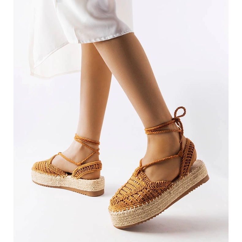 Espadrillas color cammello con lacci di Partenia marrone 1