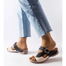 Sandali con zeppa bassi di colore nero di Jolanta beige 2