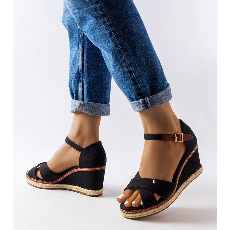 Espadrillas con zeppa di colore nero di Eleonora 1