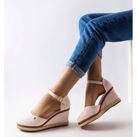 Espadrillas beige con zeppa di Adelinda 1